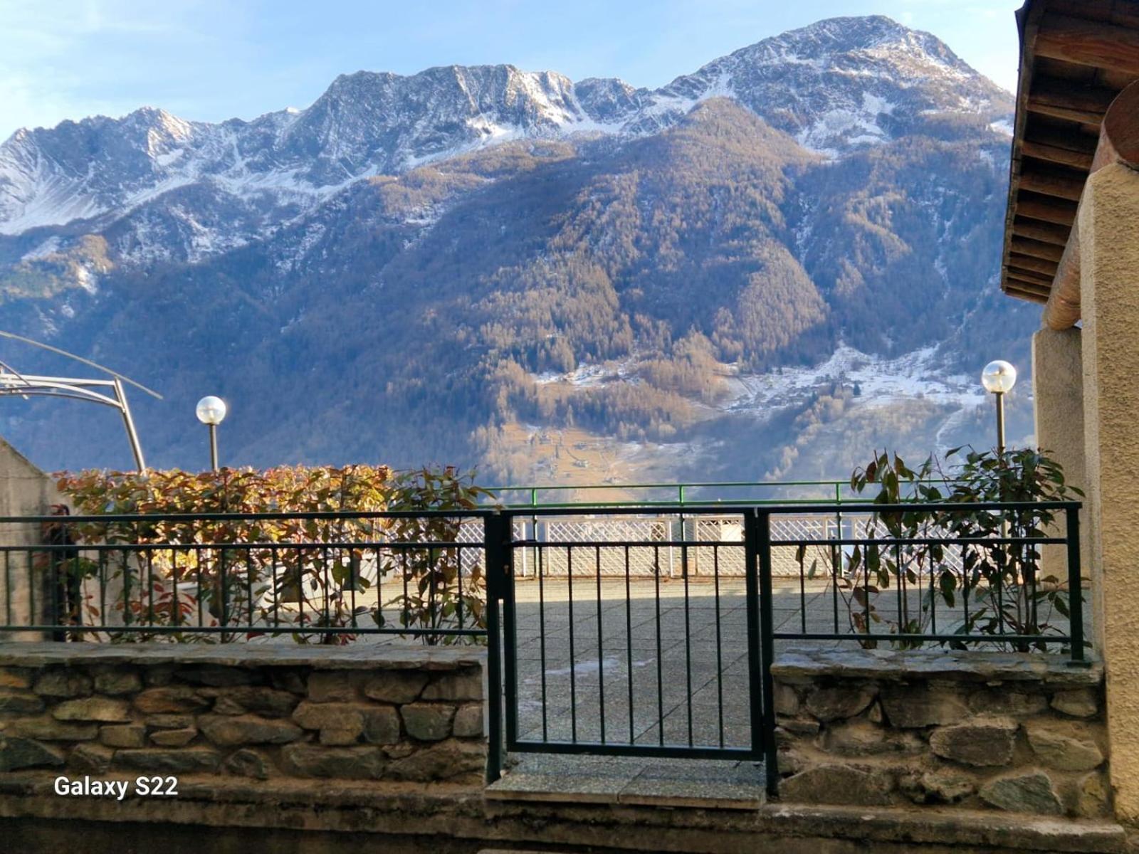 Grazioso Trilocale Con Ampia Terrazza Apartment Chiesa in Valmalenco Exterior photo